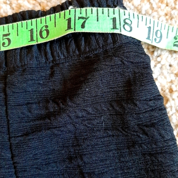 Unique and textured black skirt for women - Size: L - Picture 10 of 12